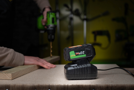 Wiertarko-wkrętarka aku. 50Nm 2x4Ah