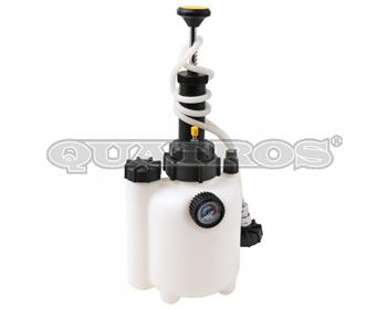 Przyrząd do wym. i odpowietrz. płynu hamulcowego